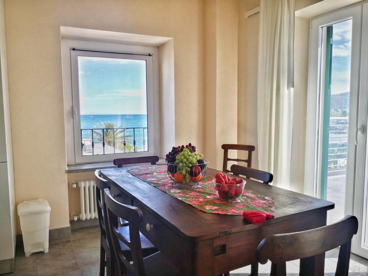 Appartamento Deluxe Con Terrazza Sul Mare Savona Ngoại thất bức ảnh