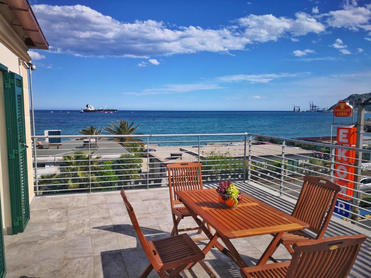 Appartamento Deluxe Con Terrazza Sul Mare Savona Ngoại thất bức ảnh